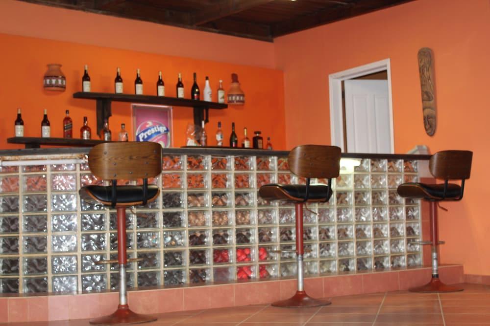 Rival Hotel Cap-Haïtien Buitenkant foto