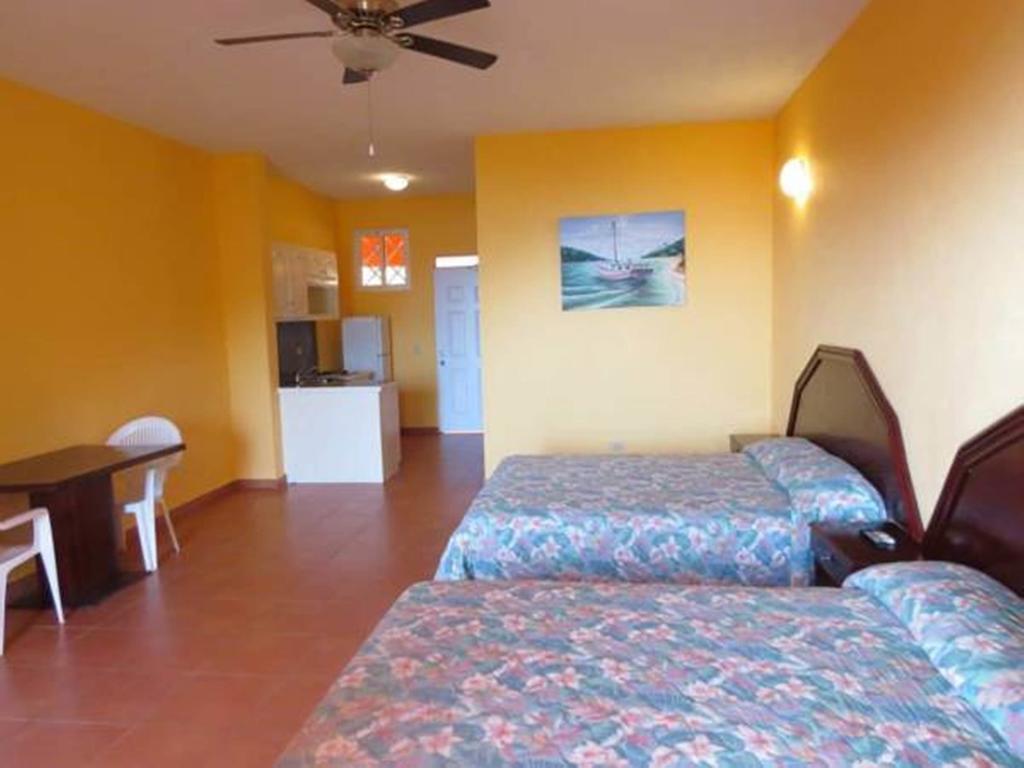 Rival Hotel Cap-Haïtien Buitenkant foto