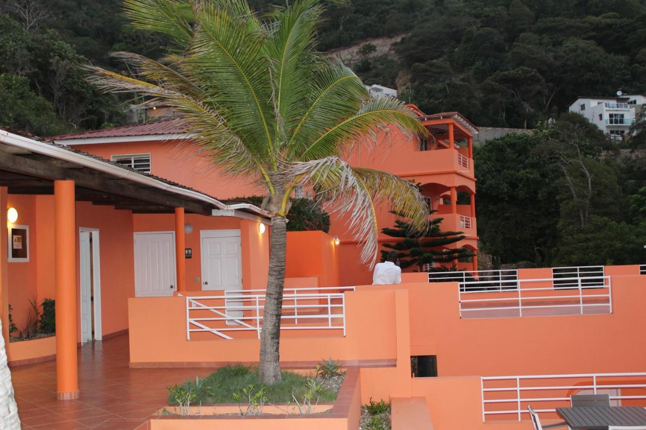 Rival Hotel Cap-Haïtien Buitenkant foto