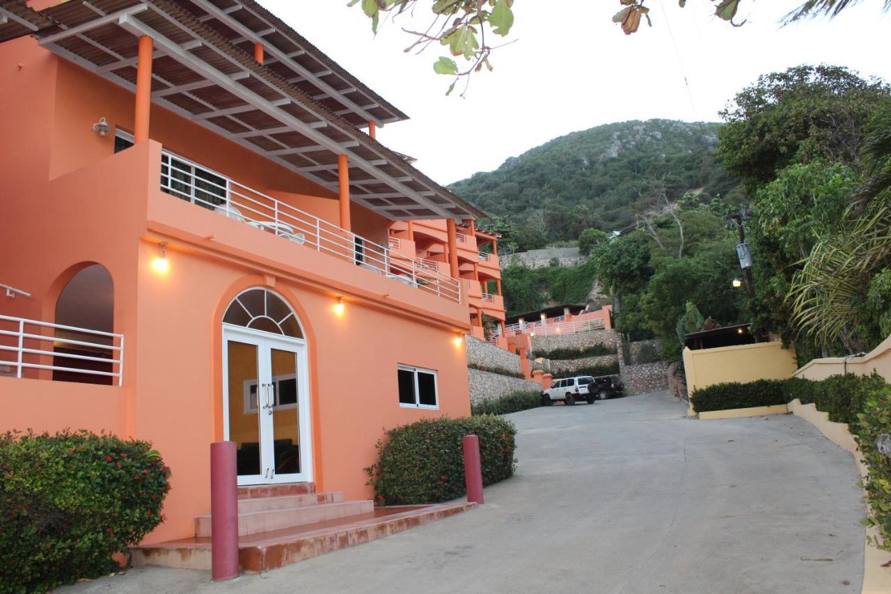 Rival Hotel Cap-Haïtien Buitenkant foto