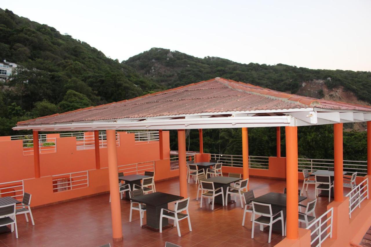 Rival Hotel Cap-Haïtien Buitenkant foto