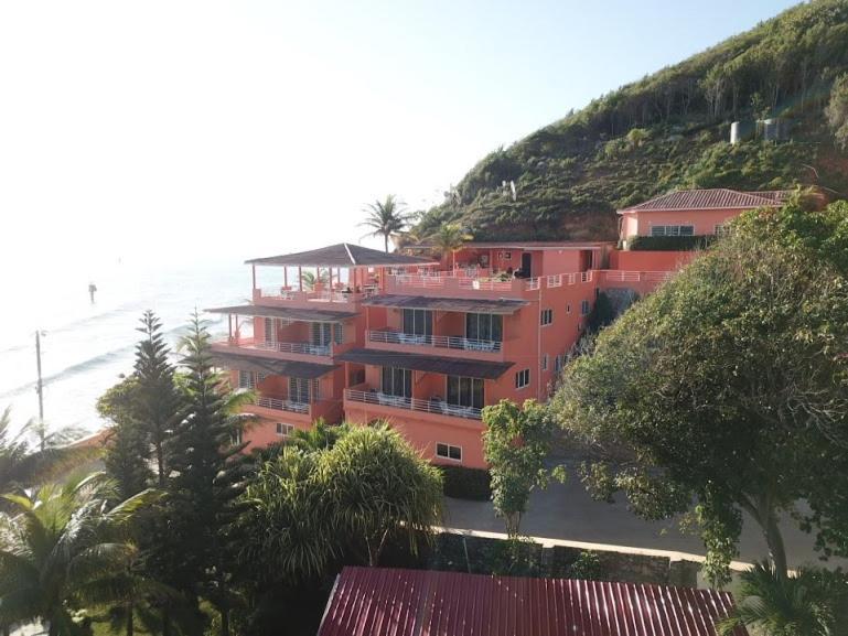 Rival Hotel Cap-Haïtien Buitenkant foto